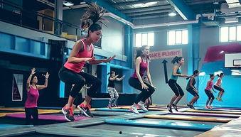 成人蹦床挑战视频,揭秘成人蹦床挑战的惊险瞬间